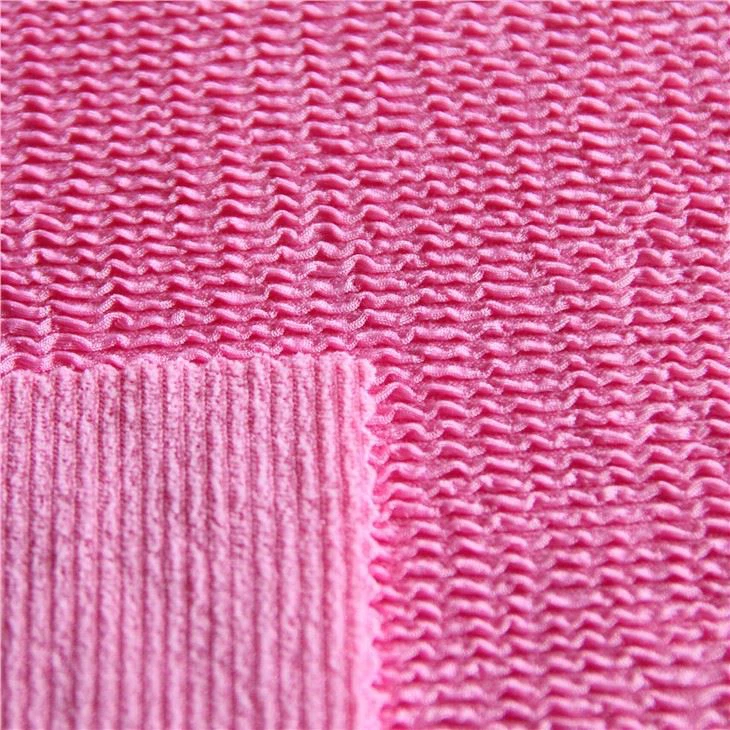 Polyesterová látka na vrásky na plavky